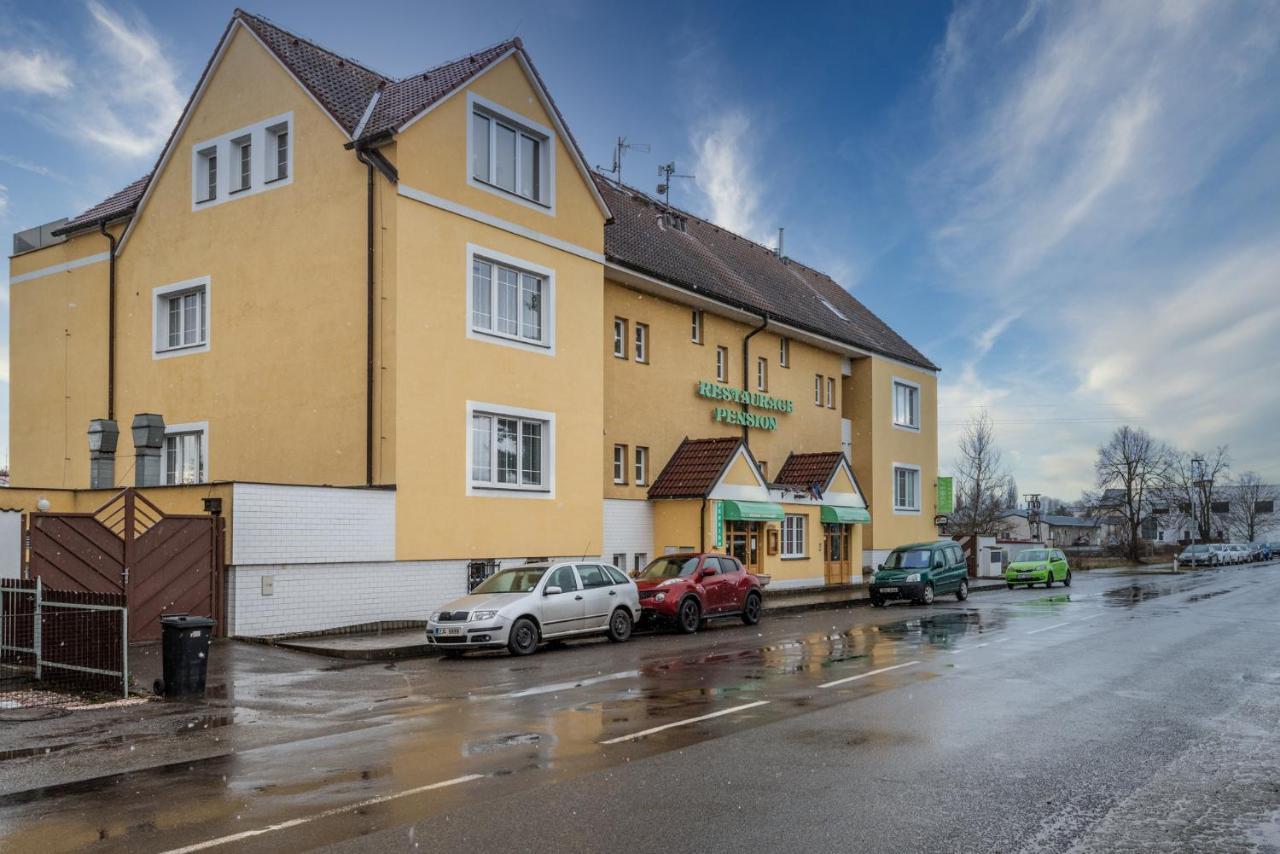 Hotel Pension u Mydlářů Mnichovo Hradiste Exterior foto